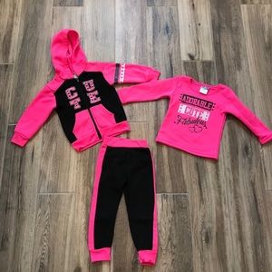 Cute 3 Piece Fleece Set Size 2T